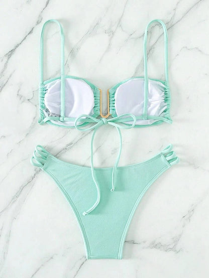 Bañador bikini liso con abertura
