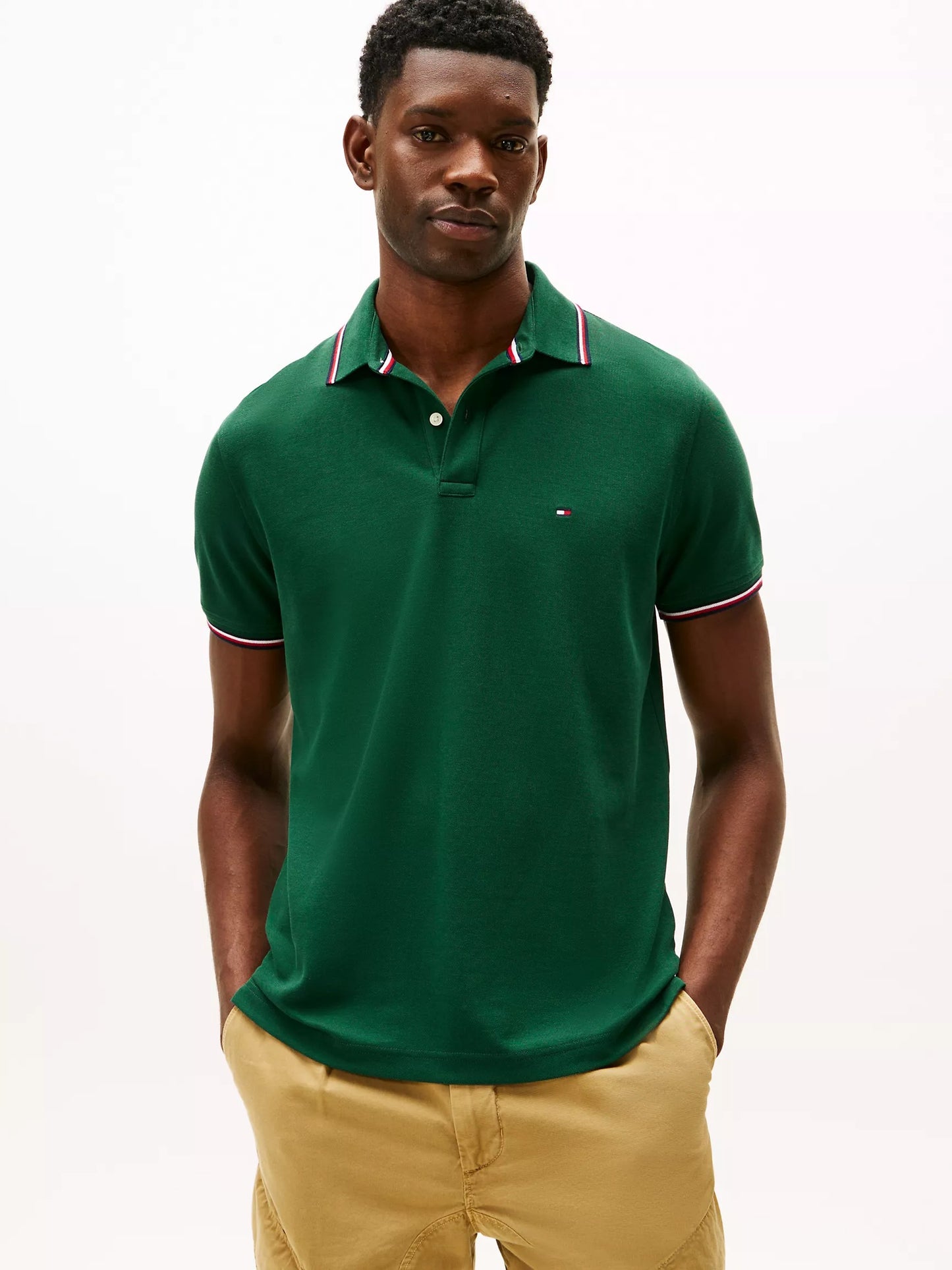 Chemise unicolor con cuello ribeteado