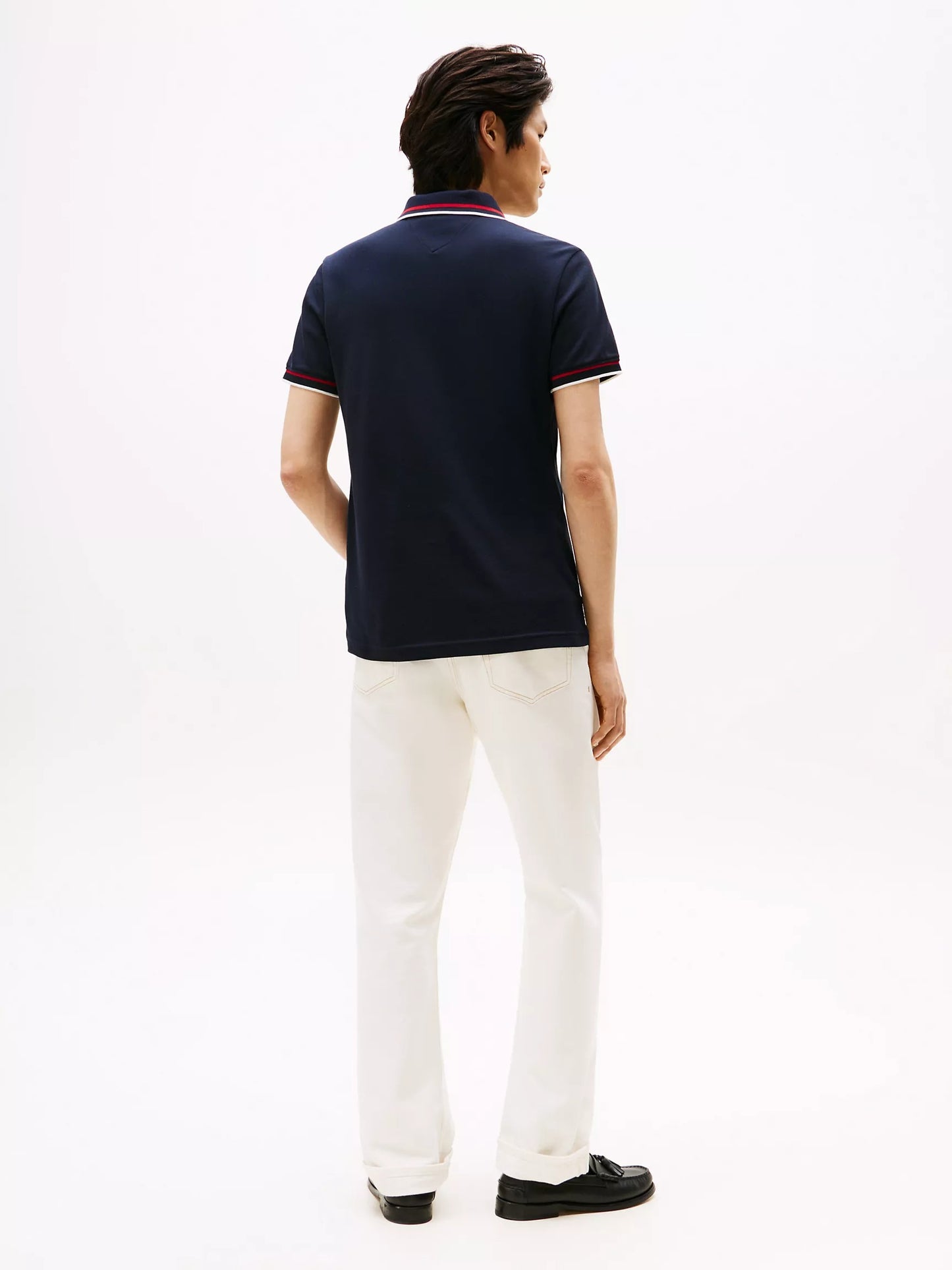 Chemise ajustada con cuello y mangas ribeteadas