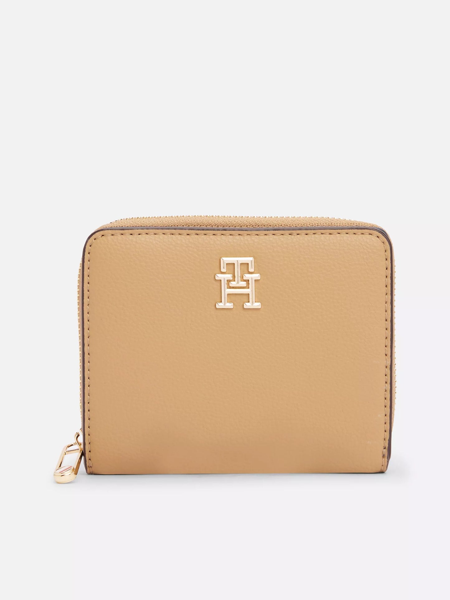 Cartera tipo monedero con monograma y cremallera