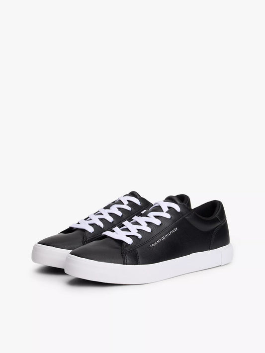 Calzado casual con logo