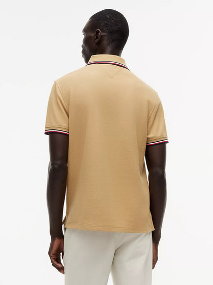 Chemise unicolor con cuello ribeteado