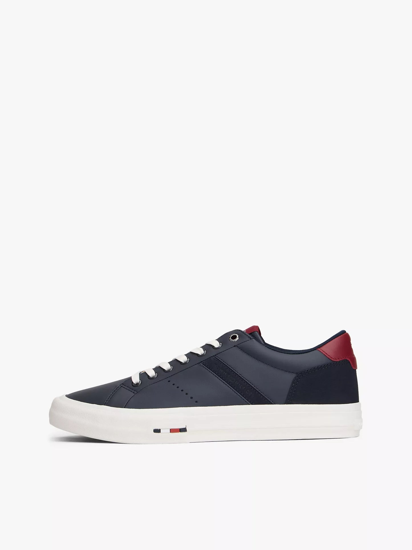 Calzado casual de cuero con bandera