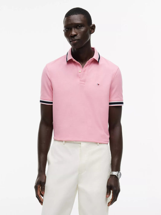 Chemise unicolor con cuello y mangas ribeteadas