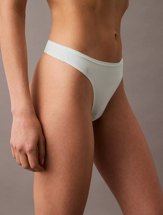 Panty de ajuste perfecto tipo hilo